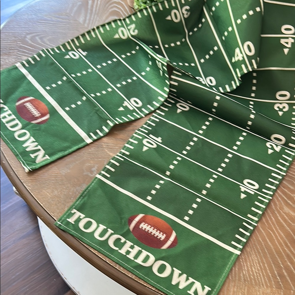 NEW! 🏈 Fall Football Field Table Runner - Picture 5 of 6